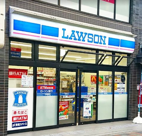 コンビニ　ローソン東新宿明治通店（コンビニ）まで434m