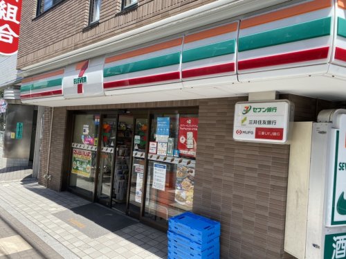 コンビニ　セブンイレブン（コンビニ）まで317m