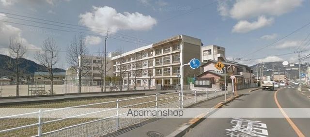 小学校　高松市立国分寺南部小学校（小学校）まで1998m