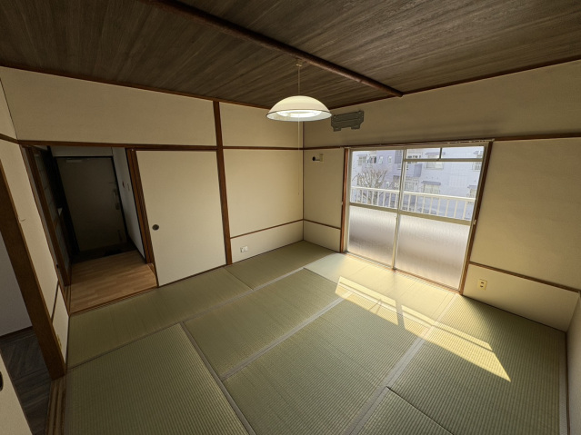 茶売団地2号棟の居間写真