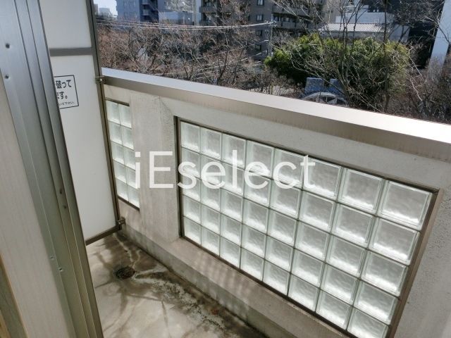 バルコニー　風通しの良いバルコニー。