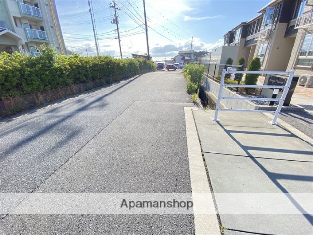 その他　前面道路（その他）まで0m