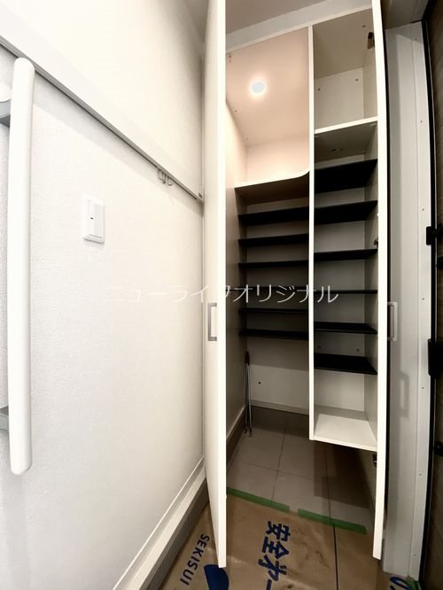 玄関　靴以外にもアウトドア品も収納可能な土間収納☆