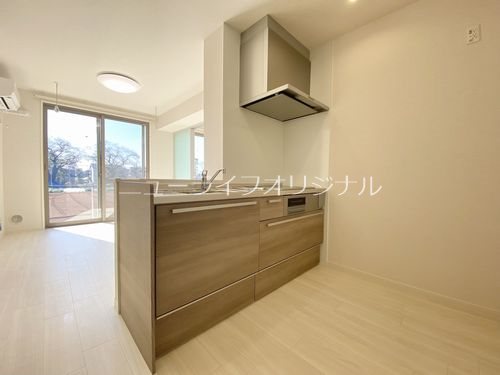 その他　開放的な対面式キッチンを備えたリビング☆