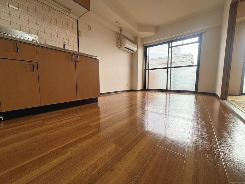 居室・リビング　※別部屋の写真となります。