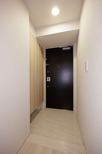 玄関　※写真は同タイプ住戸です。