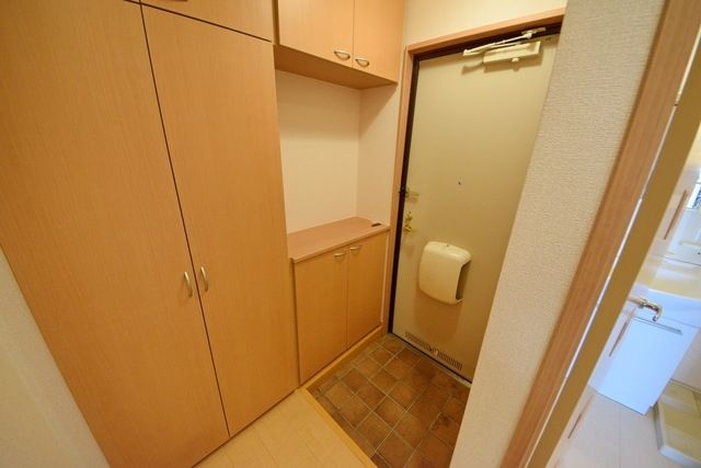 玄関　★お問い合わせはタウンハウジングまで★