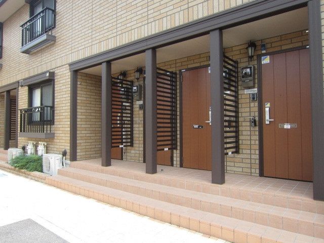 エントランス　★お問い合わせはタウンハウジングまで★
