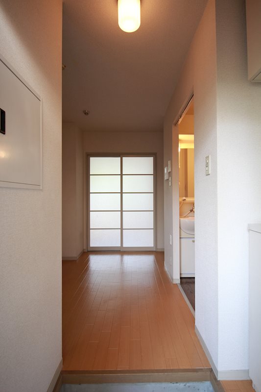 玄関　別号室の参考写真です。