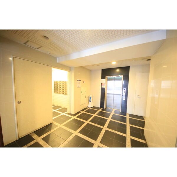 ロビー　★見学予約受付中★