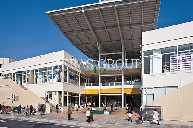 スーパー　ヤオコー ララガーデン春日部店（スーパー）まで529m