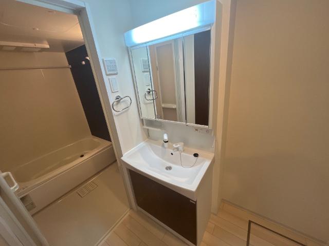 洗面設備　洗髪洗面化粧台