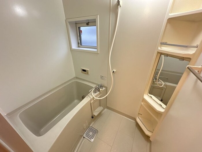 バス・シャワールーム　日々の暮らしに欠かせないお風呂です