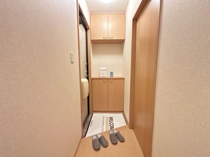 玄関　収納もある玄関です