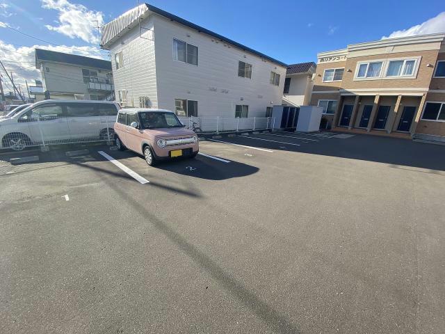 駐車場　駐車場