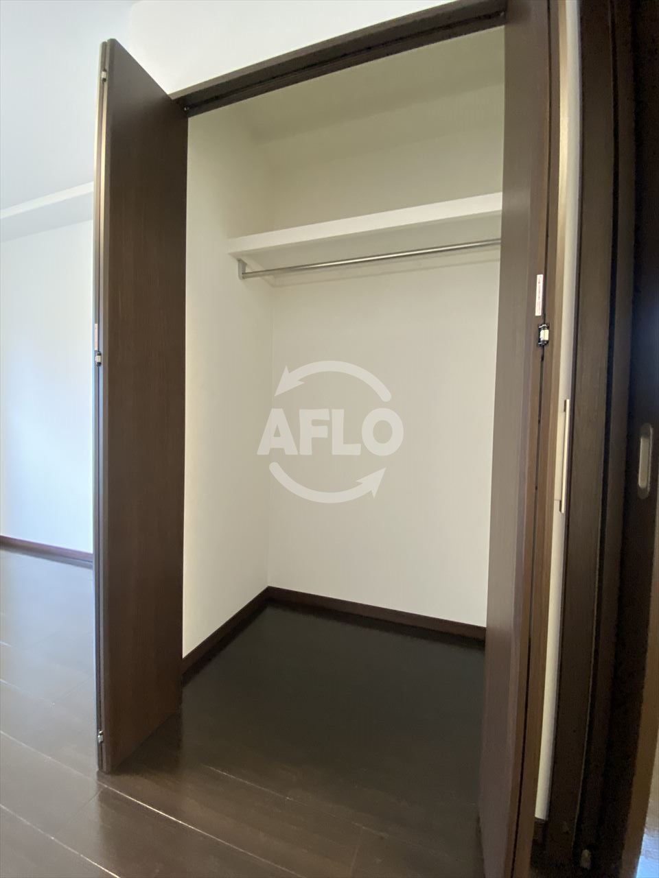 収納　プルミエール南本町　クローゼット