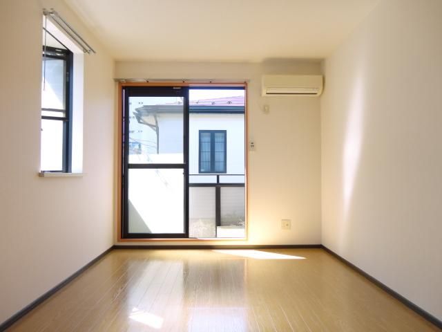 居室・リビング　★キレイな室内★