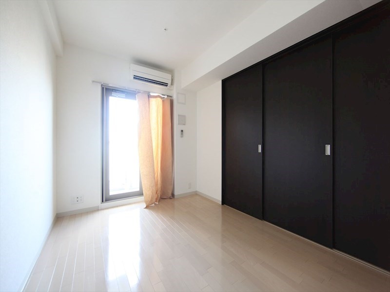 バルコニー　ＬＤＫ9.2帖　洋室4帖とつなげても仕切っても使えます