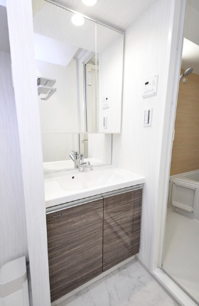 洗面設備　☆嬉しい独立洗面台☆