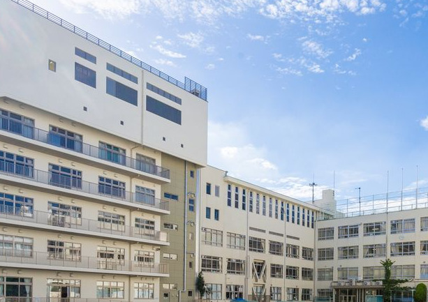 小学校　中央区立久松小学校（小学校）まで653m