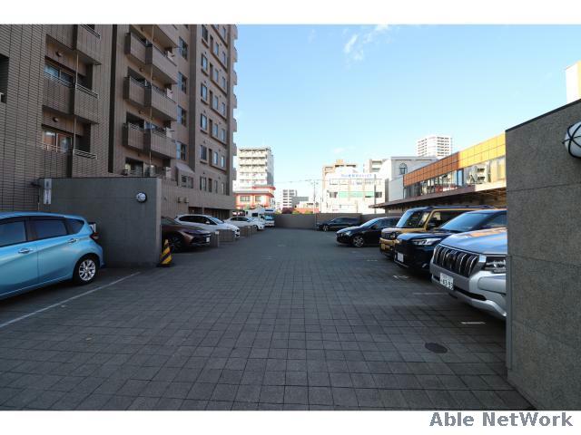 駐車場　駐車場