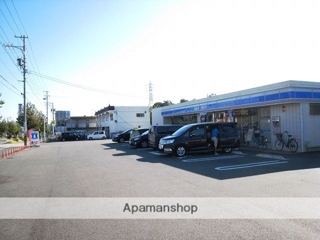 コンビニ　ローソン（コンビニ）まで500m