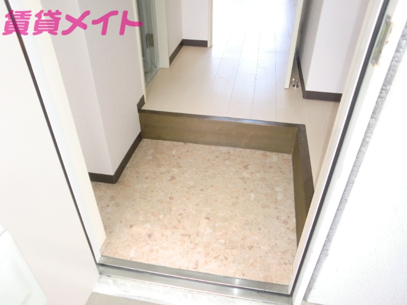 玄関　同型参考写真