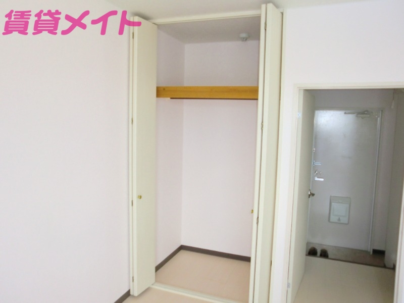 収納　同型参考写真