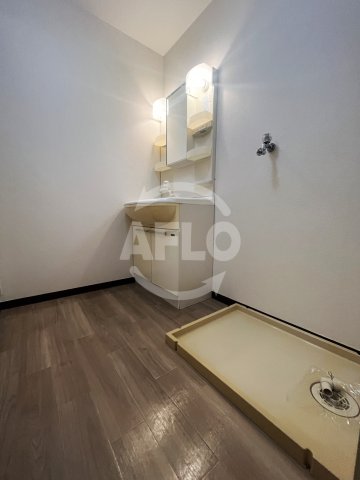 洗面設備　ゼンラフォーレ　洗面所