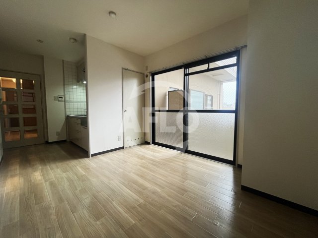 居室・リビング　ゼンラフォーレ　リビング