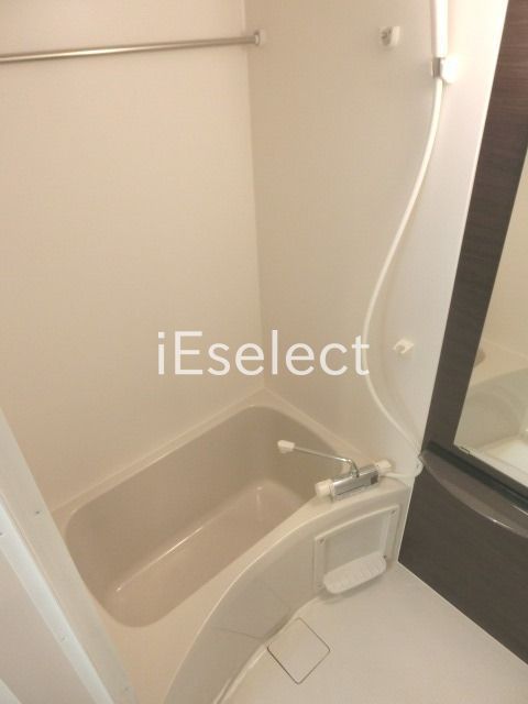 バス・シャワールーム　雨の日に便利な浴室乾燥機