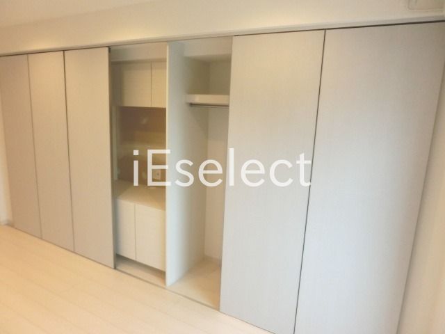 収納　たっぷり収納、TV台置場有ります