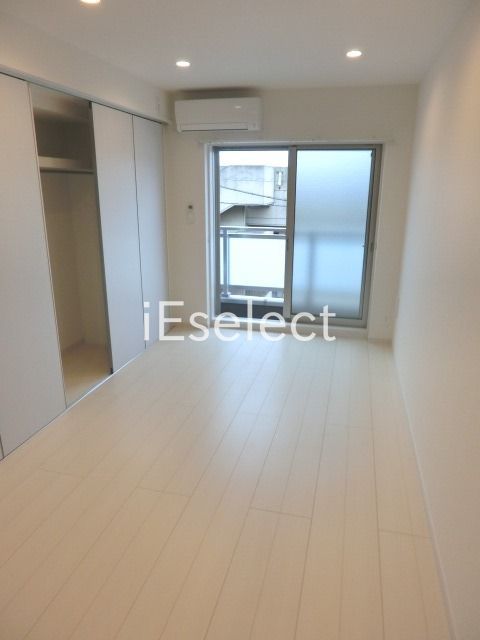 居室・リビング　家具家電置いてもゆったり過ごせますね