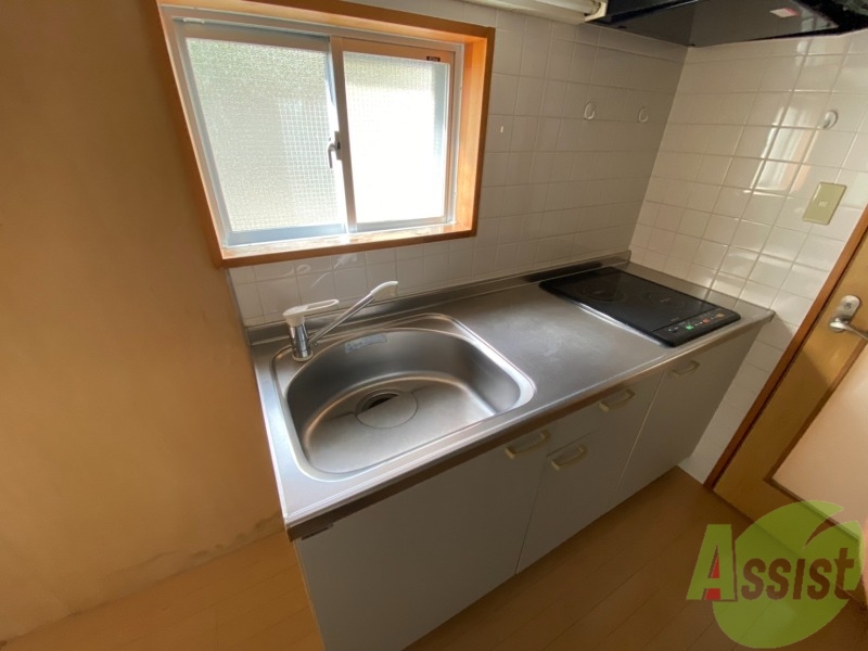 キッチン　ＩＨが付いているシステムキッチンが付いております。