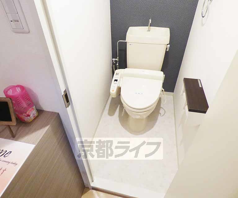 トイレ　ウォシュレットつきです。