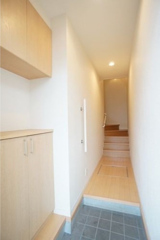 玄関　図面と現状に相違がある場合には現状を優先