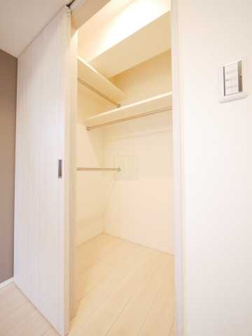 収納　コンフォリア滝野川