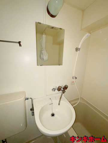 洗面設備　写真は別のお部屋です。※現況を優先