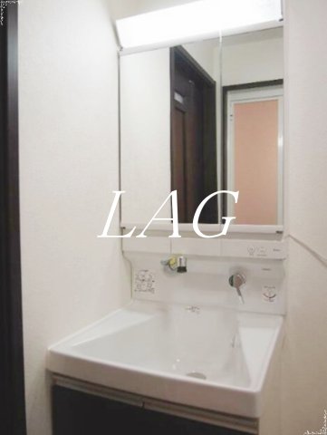 洗面設備　洗面台です。