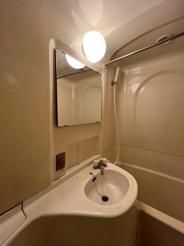 洗面設備　脱衣スペースもあります