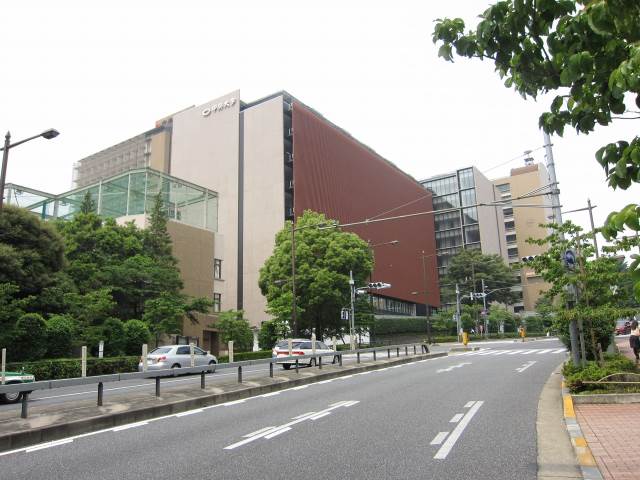 大学・短大　私立中央大学理工学部（大学・短大）まで850m