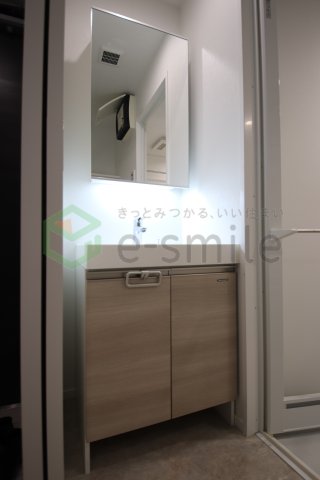 洗面設備　独立洗面台で身支度をすべて済ませてしまいましょう