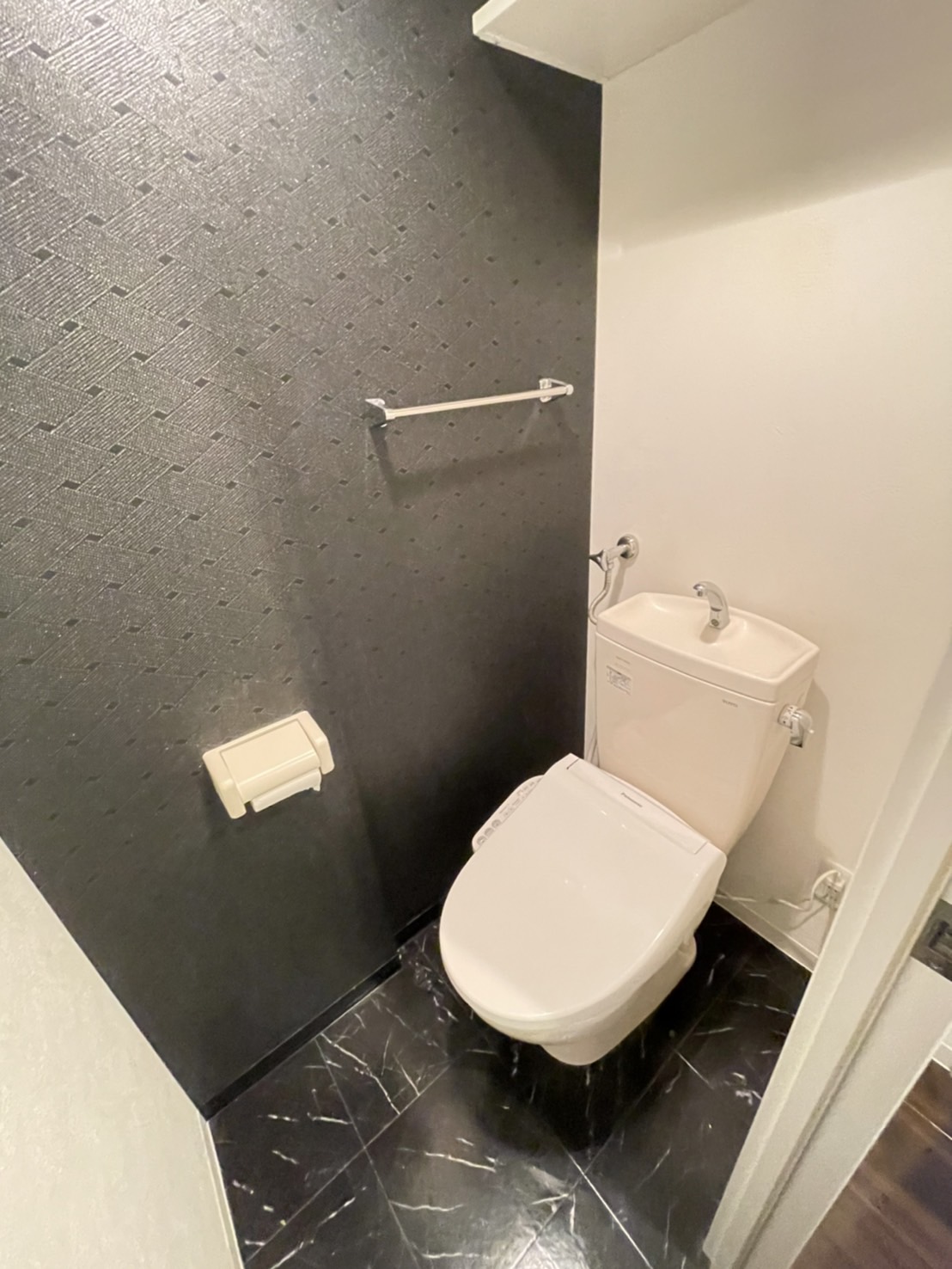 トイレ　※他号室のお写真です