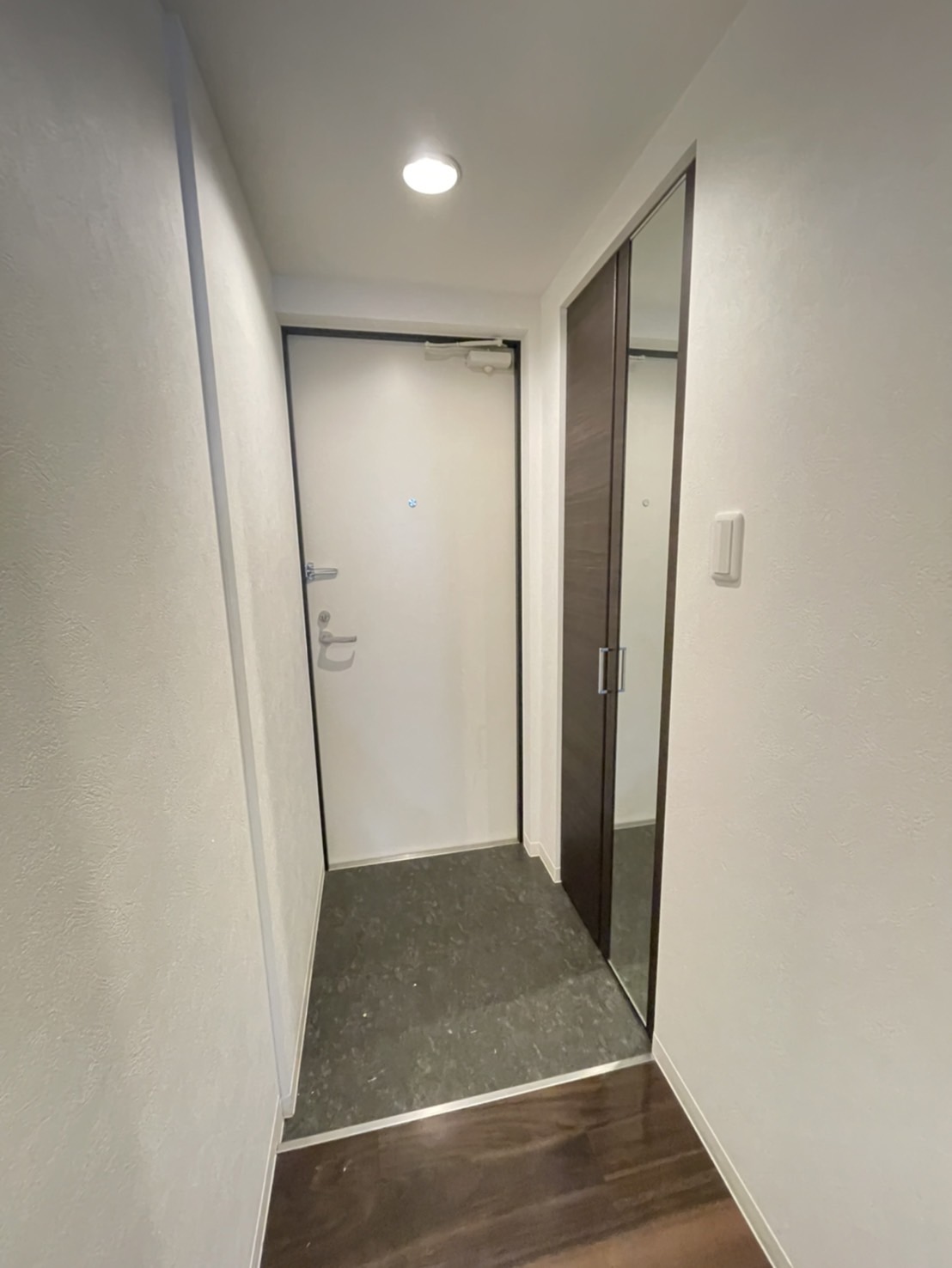 玄関　※他号室のお写真です