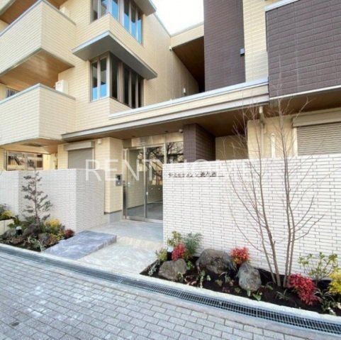 エントランス　オートロック完備です。