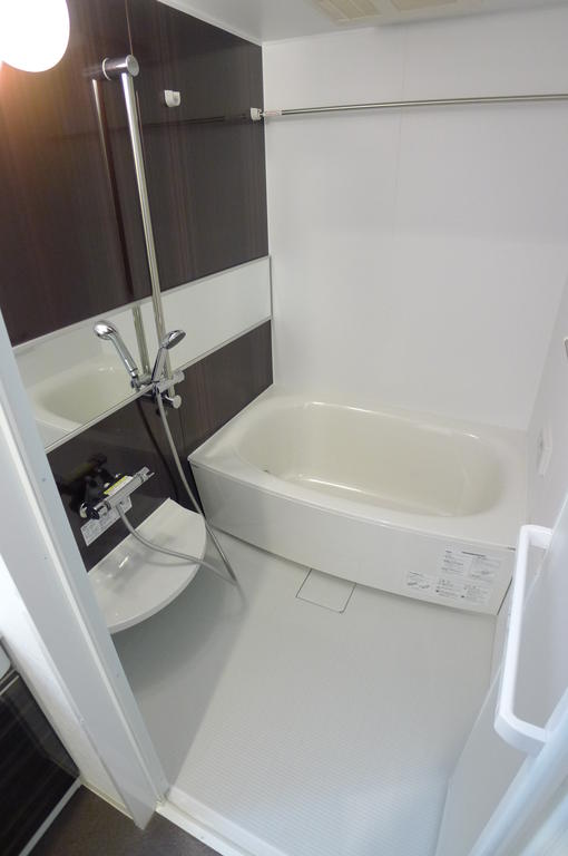 バス・シャワールーム　（写真は同タイプ）