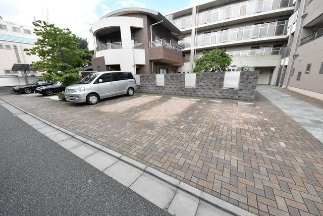 駐車場　外観＆共用設備