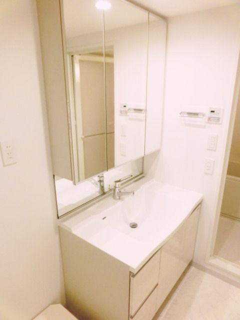 洗面設備　独立洗面台