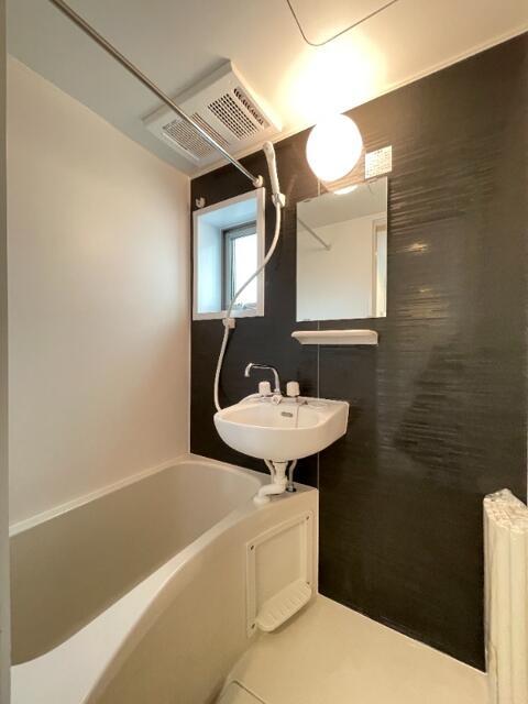 バス・シャワールーム　?