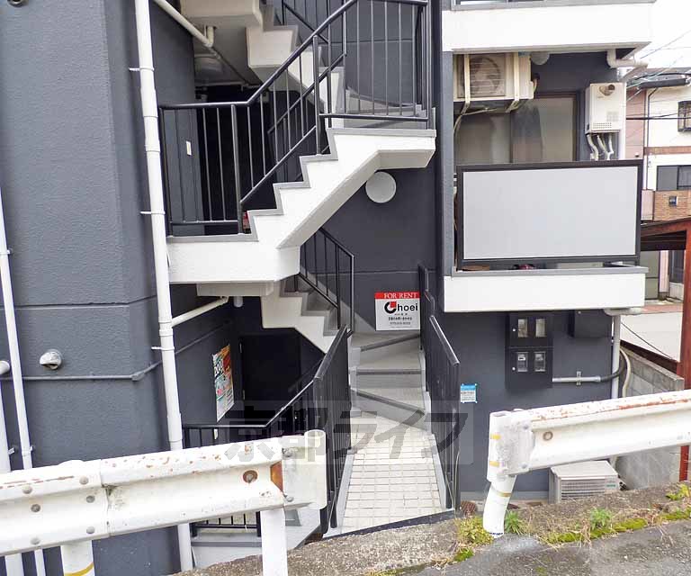 その他共有部分　建物入り口です。